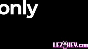 LezKey - Amy Douxxx And Lady Lyne's Cam show and profile
