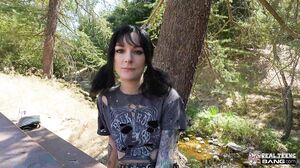 Goth Girl Lysagna DelRay Gets A Grungy Fuck's Cam show and profile