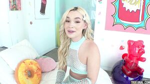 Khloe Kingsley - Khloe Keeps You Hard's Cam show and profile